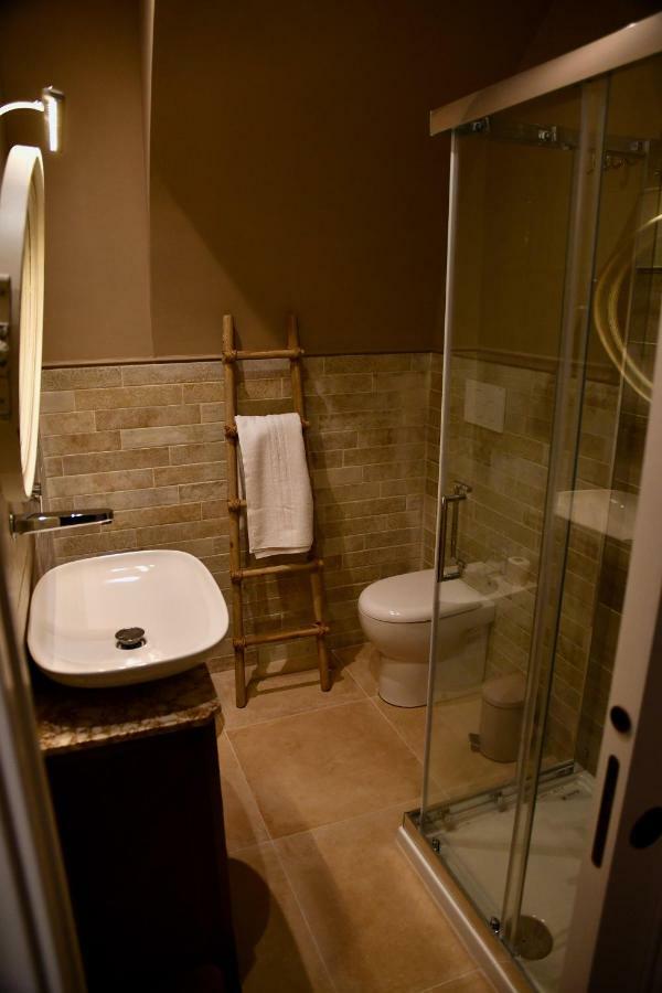 Le Stanze Del Borgo Hotel Nettuno Luaran gambar