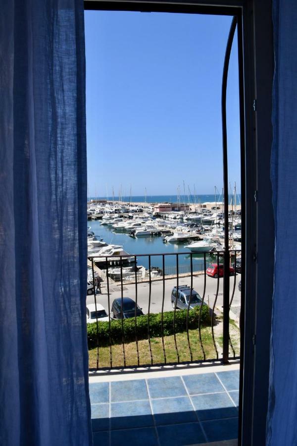 Le Stanze Del Borgo Hotel Nettuno Luaran gambar